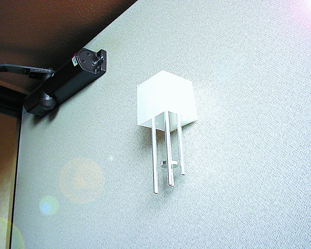 825423_01.jpg