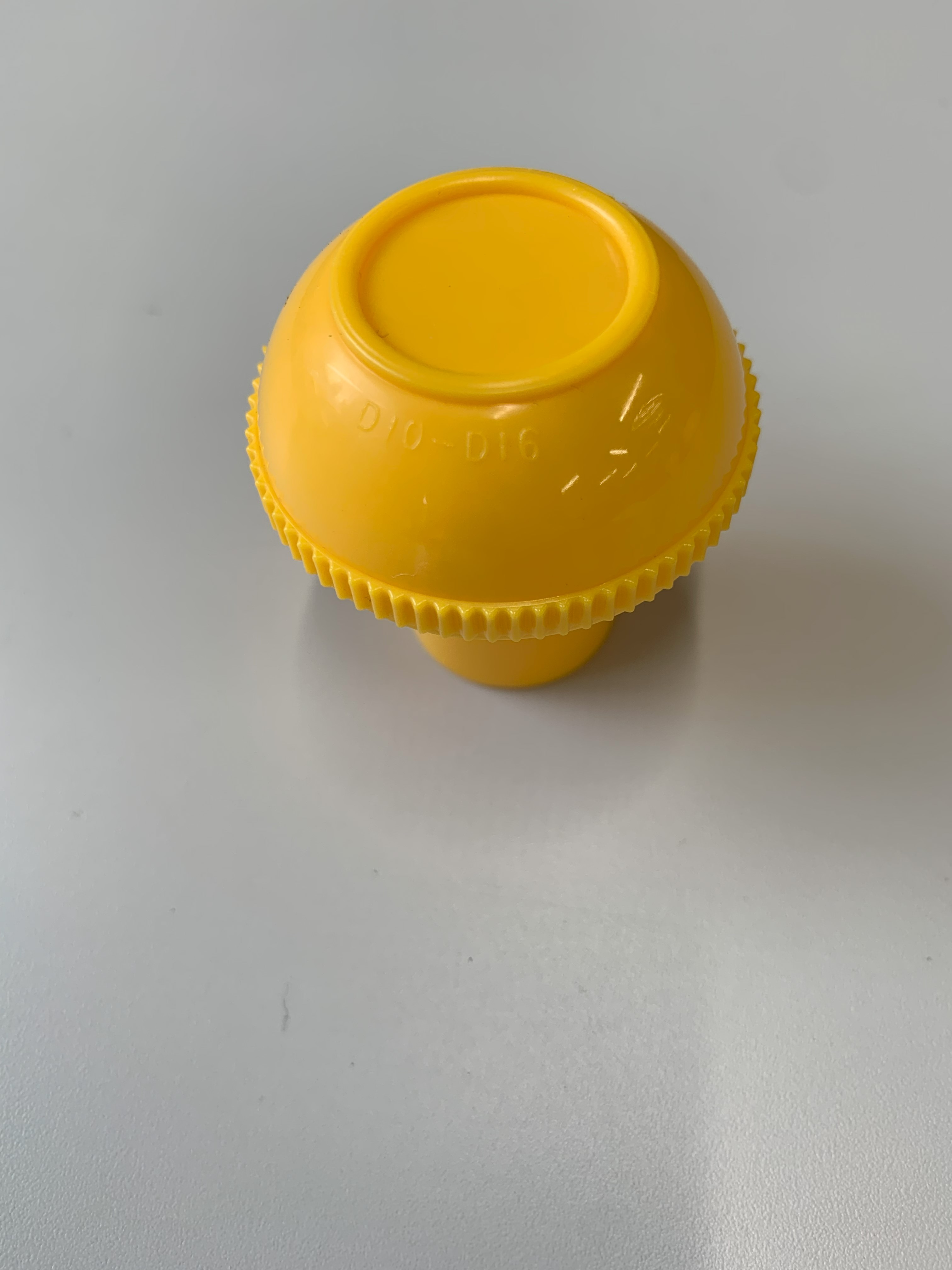 975358_01.jpg